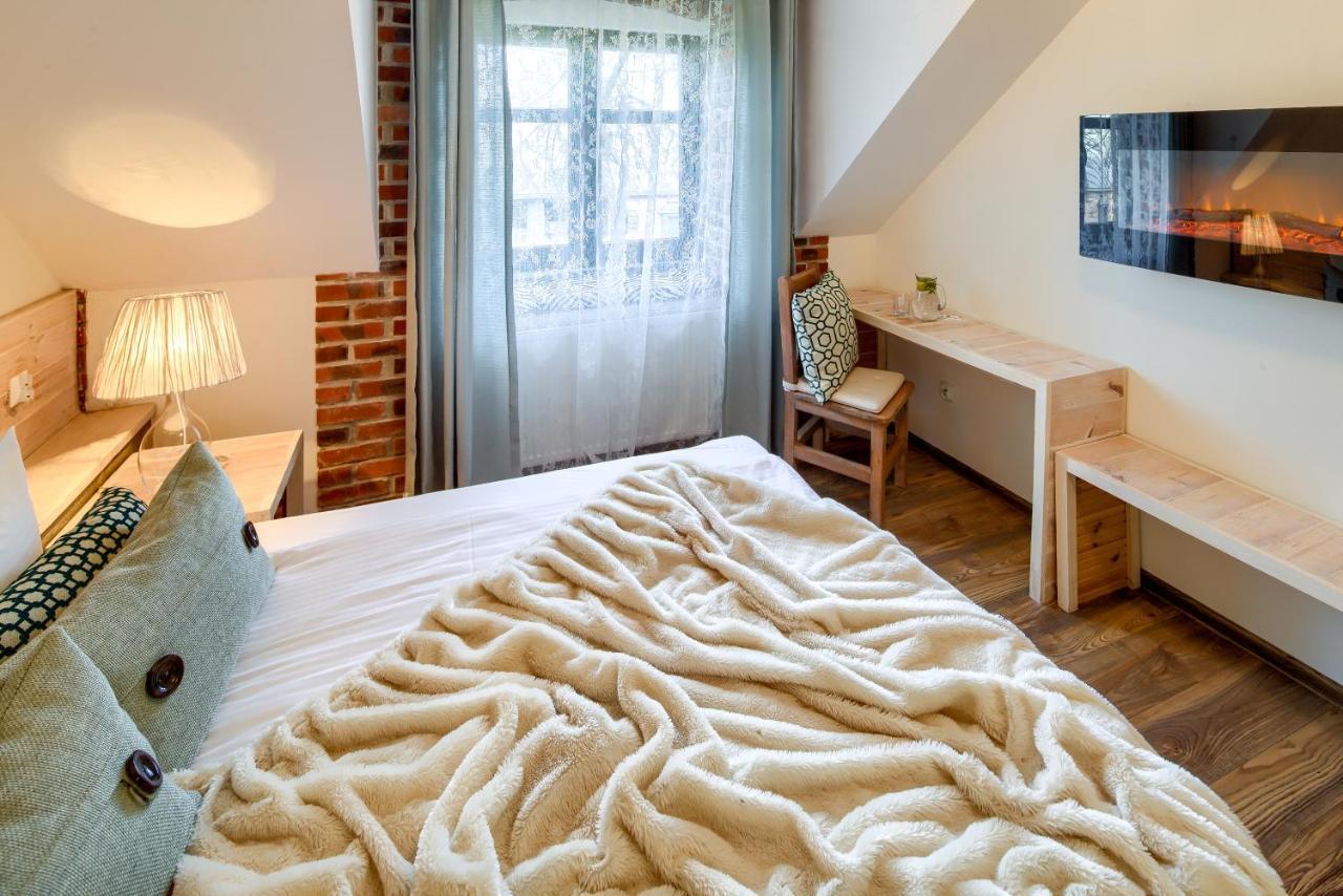 Hostal Folwark Białych Bocianów Kamionka  Exterior foto