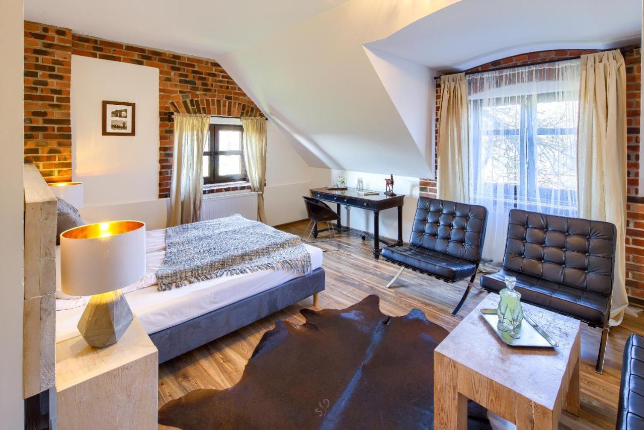 Hostal Folwark Białych Bocianów Kamionka  Exterior foto